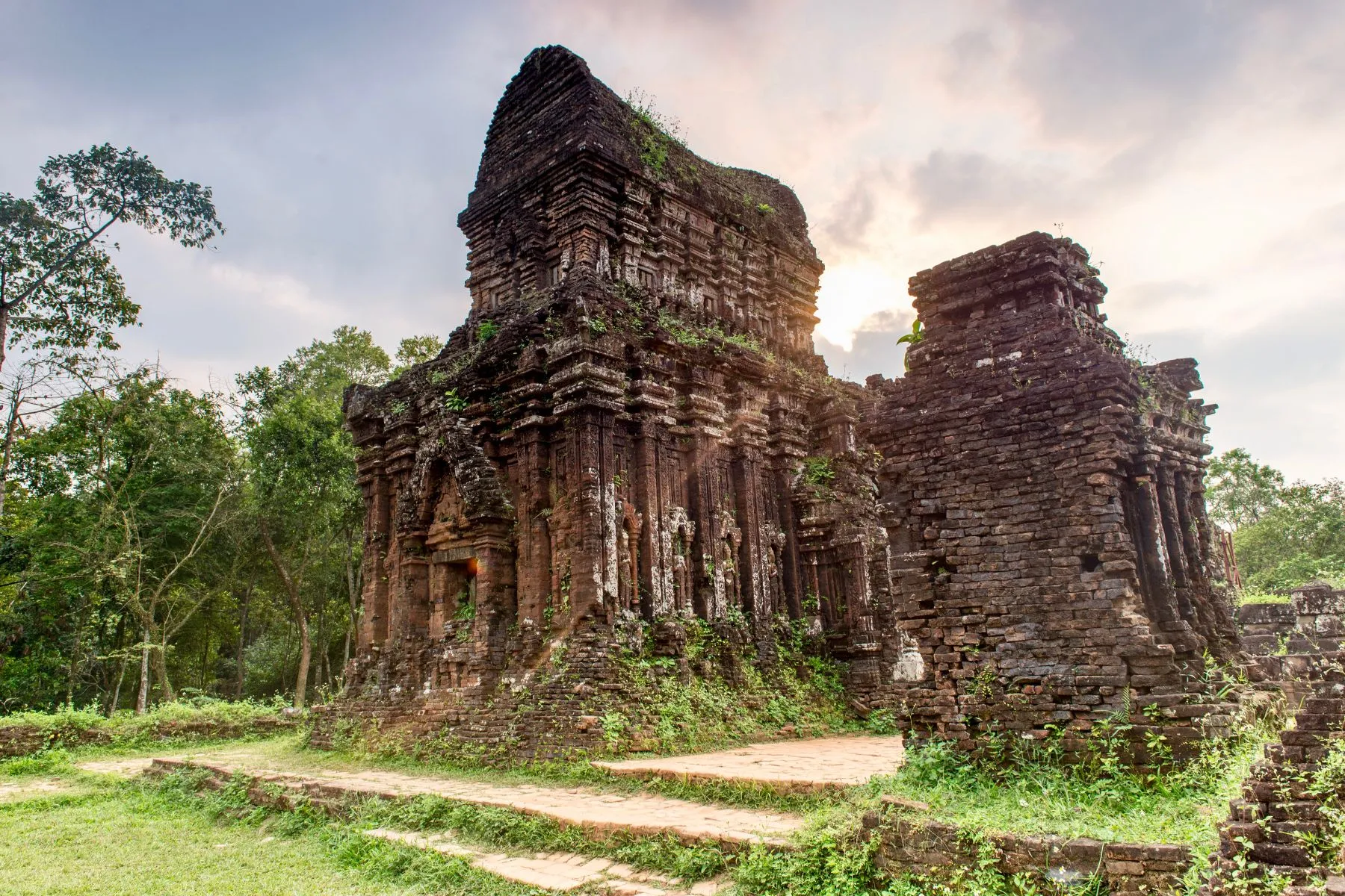 My Son Sanctuary Sunrise Tour (Hoi An)